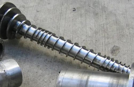 如何解決螺桿機(jī)筒修復(fù)后重新裝機(jī)出現(xiàn)的問題?